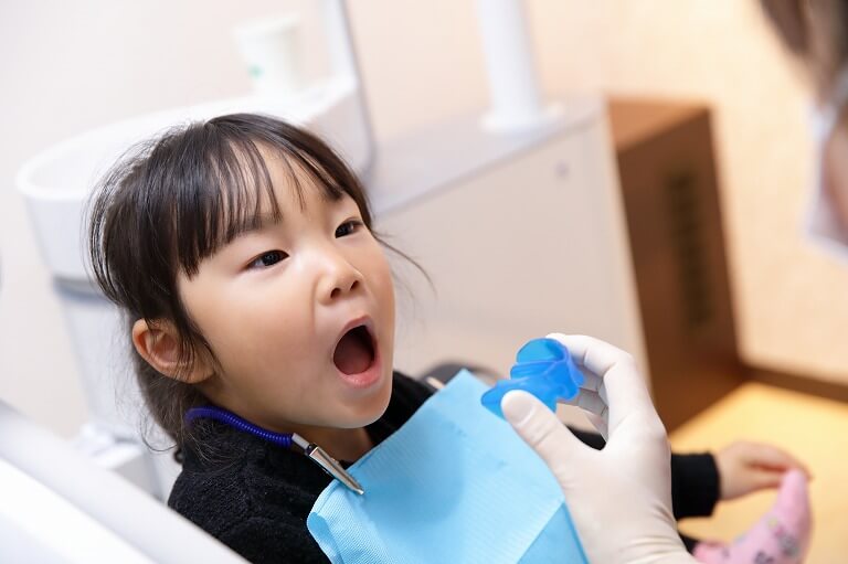 なるべく歯を抜かない予防的矯正の提供